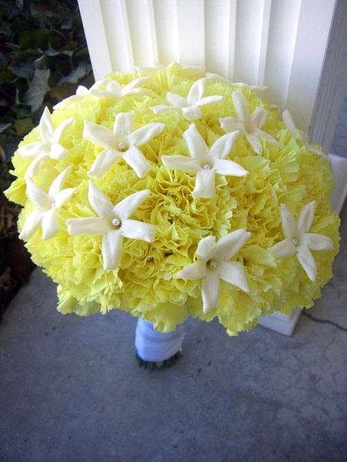 yellow-carnation-bouquet.jpg